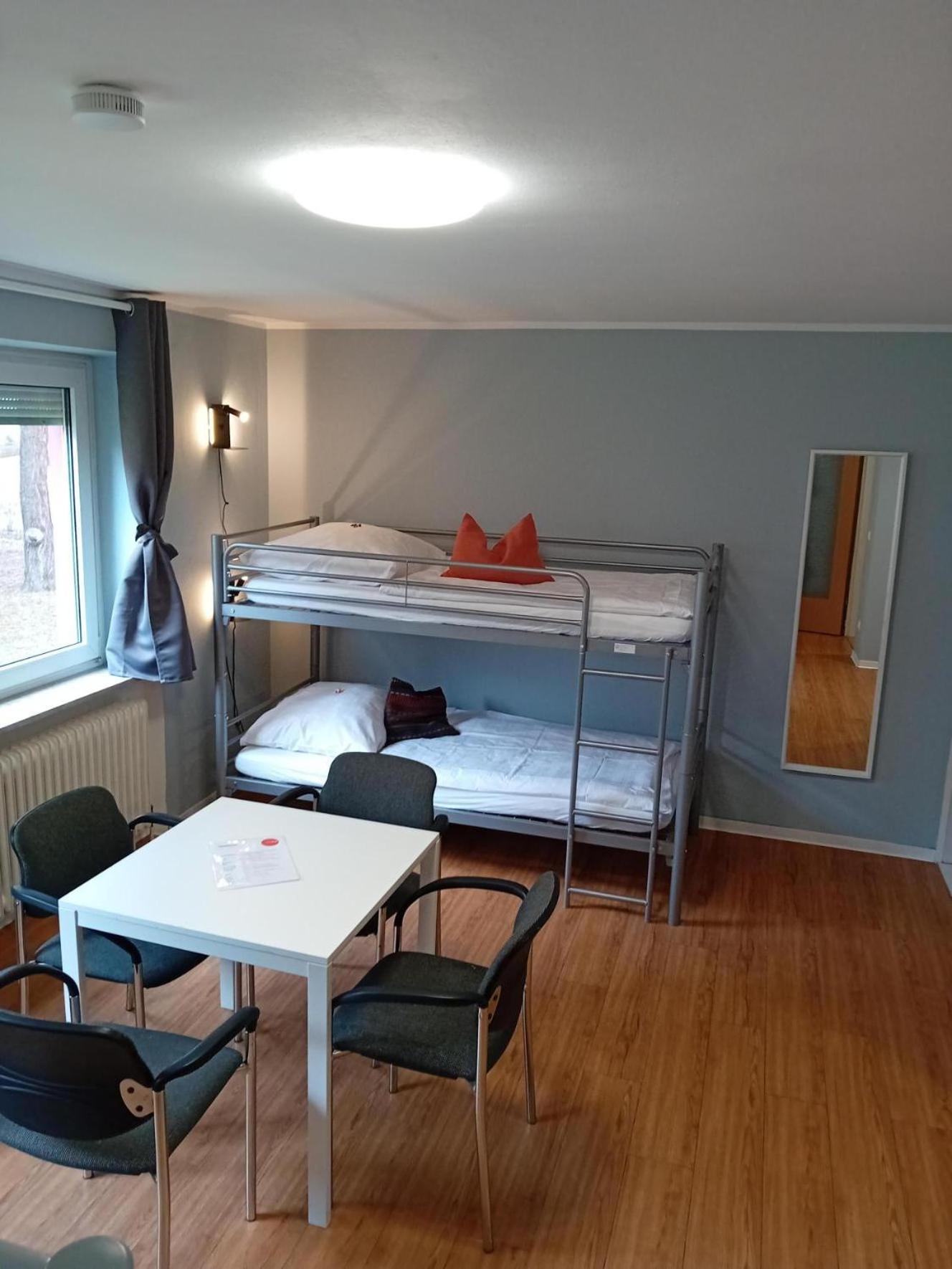 Vierbettzimmer mit eigenem Bad